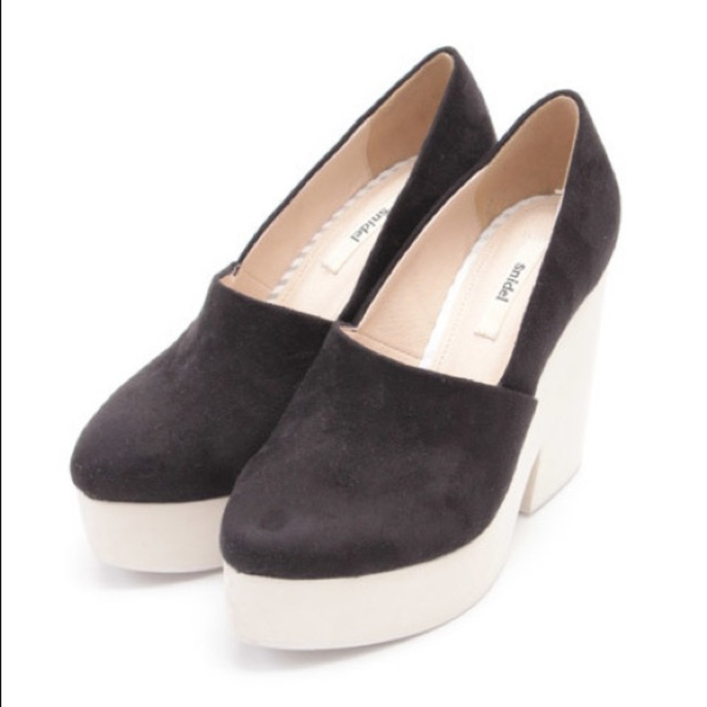 Snidel suede platforms from Dear Sisters Drama